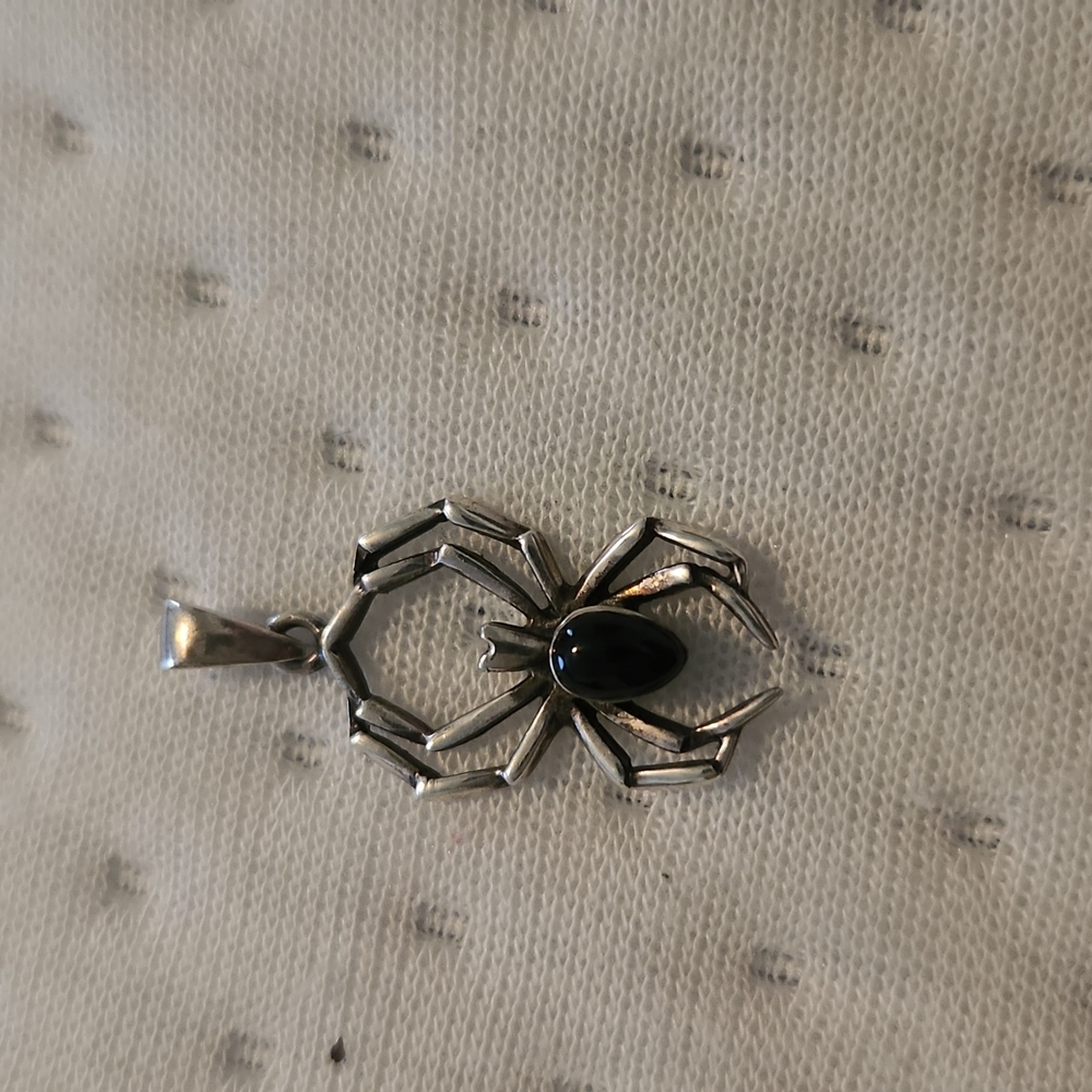 Onyx spider charm